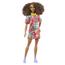 Barbie - Boneca Fashionista morena com cabelo encaracolado e acessórios da moda ㅤ
