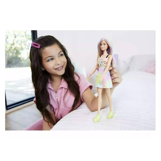 Barbie - Boneca fashionista - macacão com prisma arco-íris