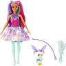 Mattel - Muñeca con pelo bicolor, look fantasía, mascota, peine y accesorios ㅤ