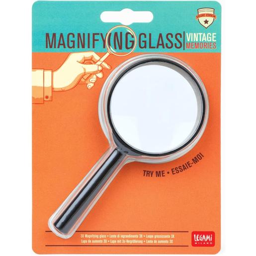 Lupa de aumento magnifying glass x3 em português é Lupa de ampliação magnifying glass x3. No entanto, se quisermos uma tradução totalmente em português, seria Lupa de ampliação x3. ㅤ